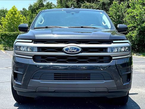 Used 2024 Ford Expedition Max XLT AWD/4WD image 2