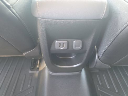 Used 2022 Chevrolet Colorado Z71 AWD/4WD image 18