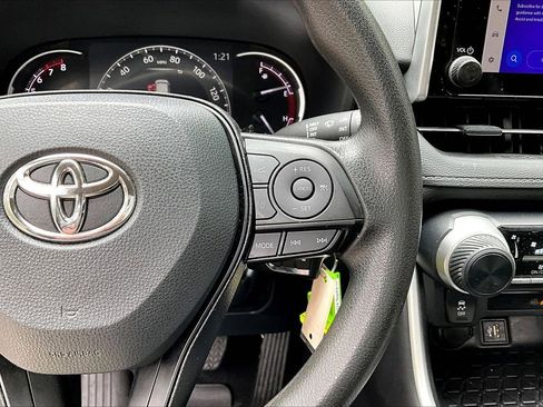 Used 2024 Toyota RAV4 LE FWD image 11