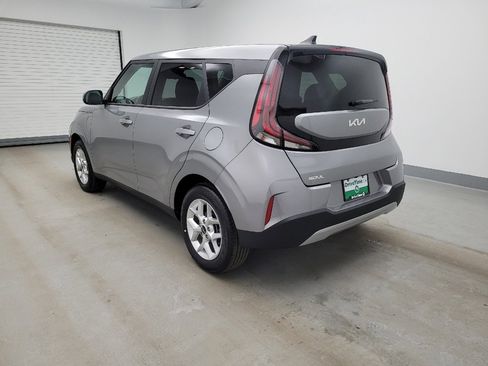 Used 2025 Kia Soul LX w/ LX Technology Package FWD image 5