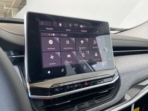 New 2022 Jeep Compass Latitude w/ Sun and Sound Group image 10