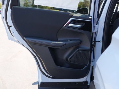 New 2026 Mitsubishi Outlander ES AWD/4WD image 18