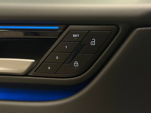 New 2025 Porsche Macan 4S Electric image 23