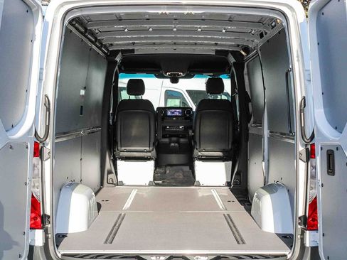 New 2026 Mercedes-Benz Sprinter 2500 image 27