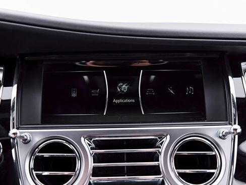 Used 2018 Rolls-Royce Ghost RWD image 81