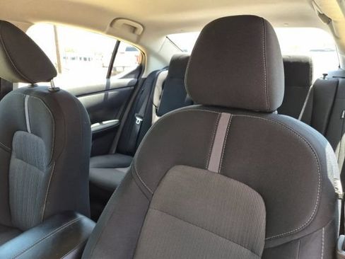 Used 2023 Nissan Sentra SV w/ All-Weather Package FWD image 9