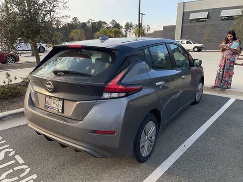 Used 2023 Nissan Leaf S image 8