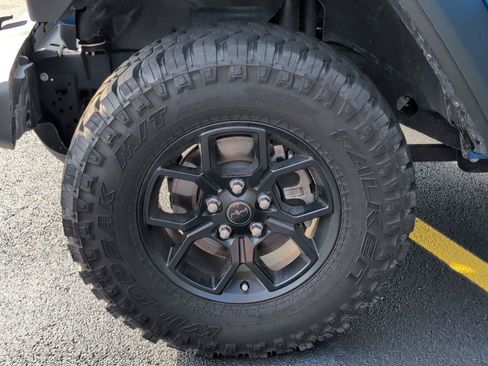 Used 2025 Jeep Wrangler Unlimited Sport AWD/4WD image 12