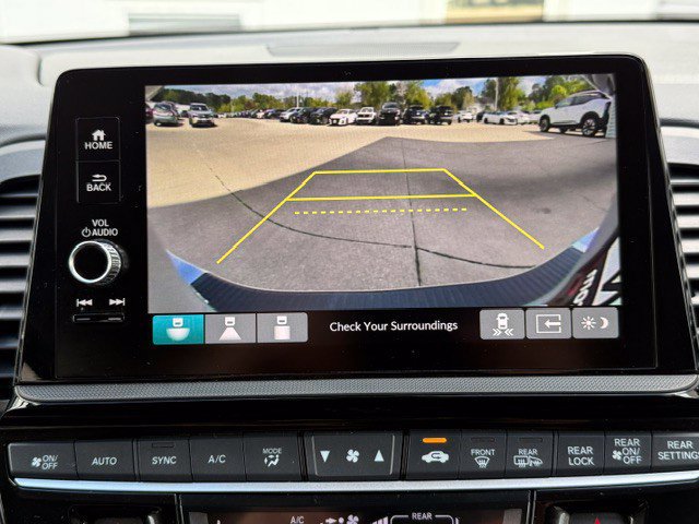 Used 2025 Honda Odyssey Elite image 46