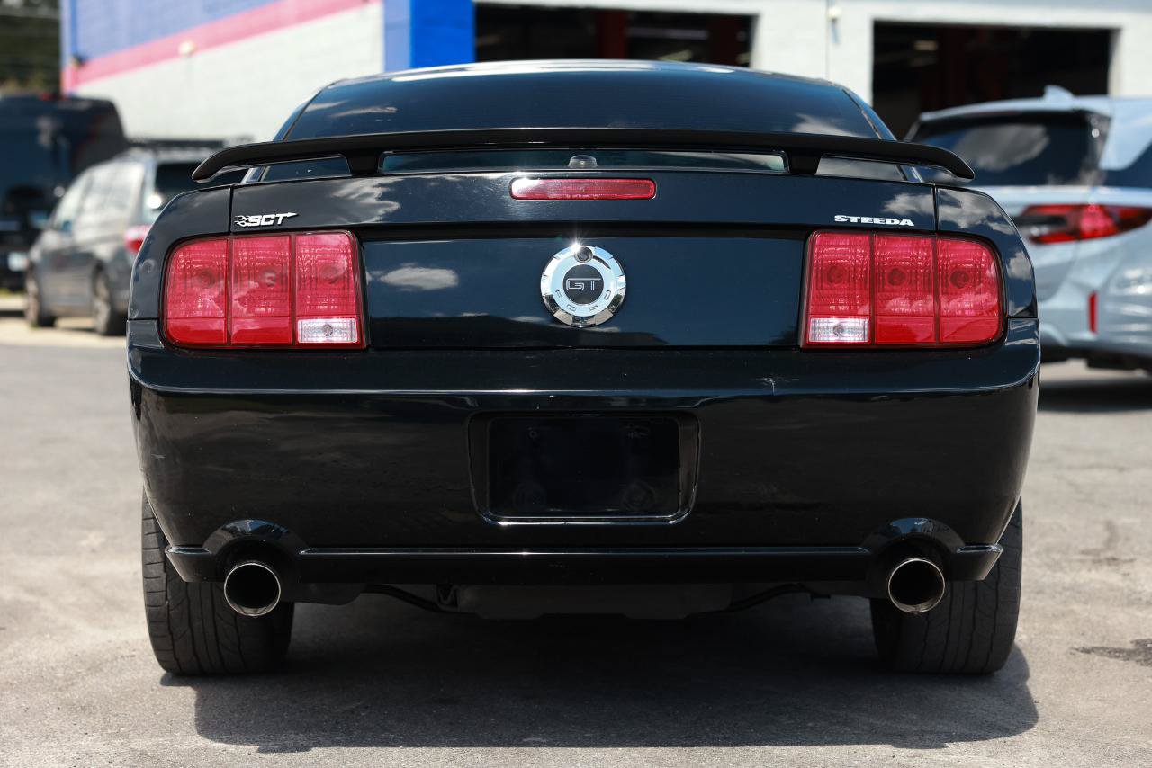 Used 2009 Ford Mustang Convertible RWD image 7