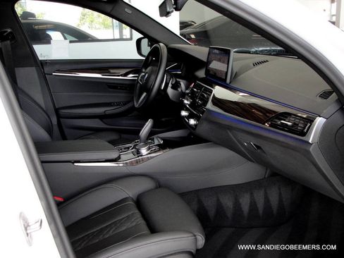 Used 2023 BMW 540i w/ M Sport Package RWD image 37