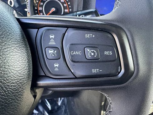 Used 2026 Jeep Gladiator Rubicon AWD/4WD image 17