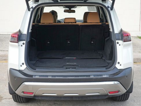 Used 2021 Nissan Rogue Platinum FWD image 9