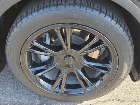 Used 2021 Tesla Model Y Long Range AWD/4WD image 10