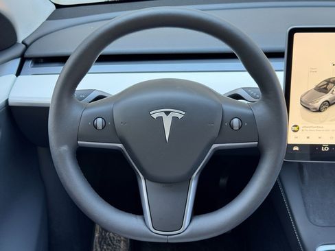 Used 2024 Tesla Model Y Long Range RWD image 20
