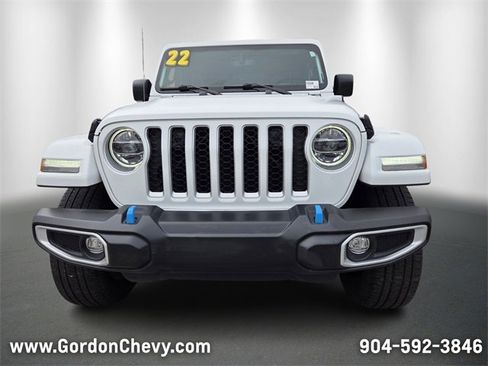 Used 2022 Jeep Wrangler Unlimited Sahara w/ Cold Weather Group image 9