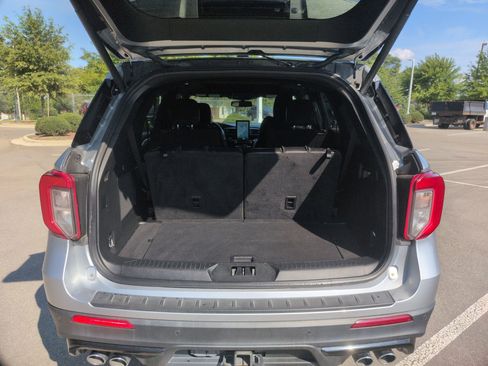 Used 2023 Ford Explorer ST w/ Equipment Group 401A AWD/4WD image 34