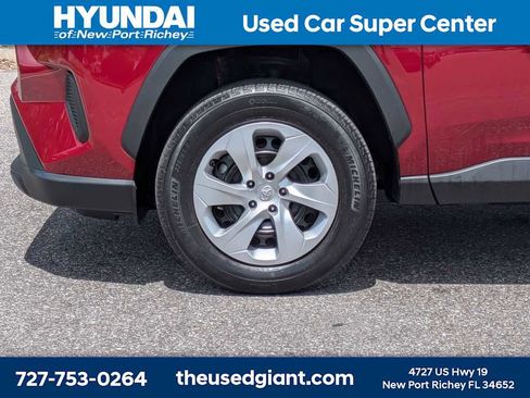 Used 2025 Toyota RAV4 LE FWD image 10