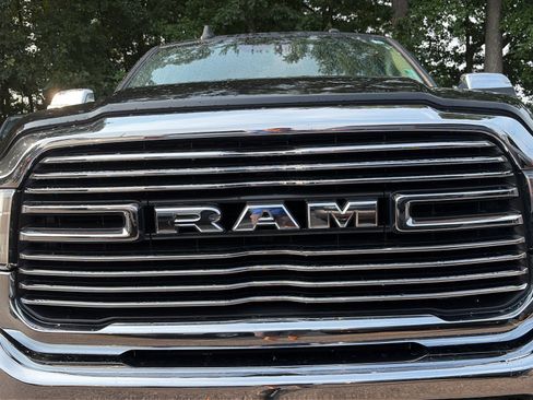 Used 2019 RAM 3500 Laramie AWD/4WD image 10