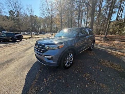 Certified 2021 Ford Explorer XLT w/ Equipment Group 202A image 2