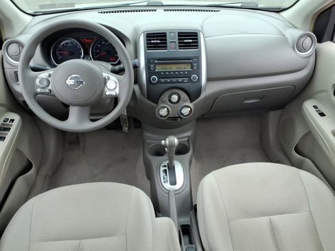 Used 2014 Nissan Versa SV w/ Convenience Package FWD image 24