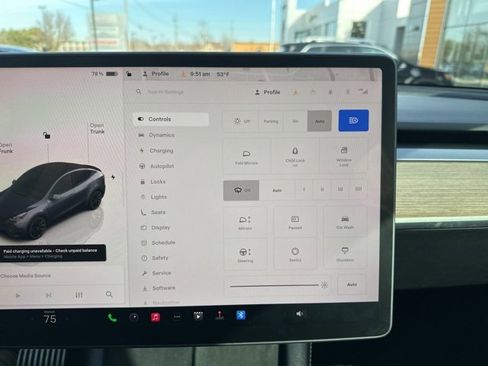 Used 2022 Tesla Model Y Long Range image 31