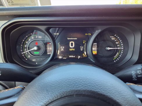 Used 2024 Jeep Wrangler Unlimited w/ Convenience Group image 14