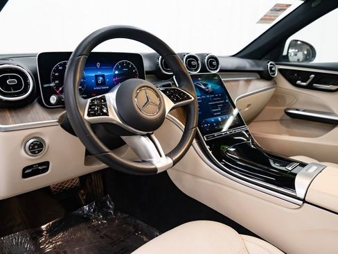 Used 2025 Mercedes-Benz C 300 4MATIC Sedan image 25