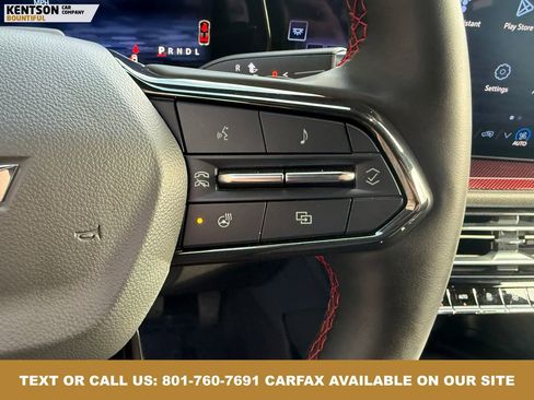 Used 2024 Chevrolet Traverse RS image 17