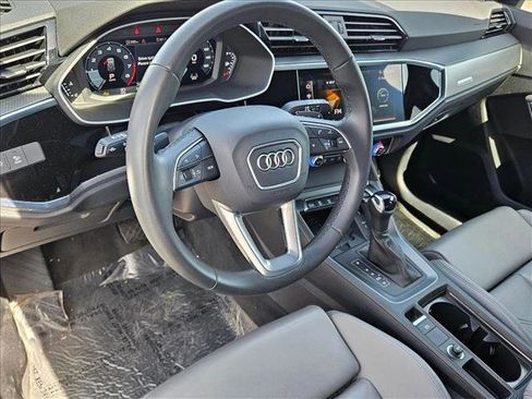 Used 2025 Audi Q3 2.0T Premium w/ Convenience Package AWD/4WD image 10