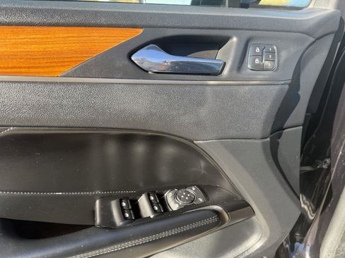 Used 2019 Lincoln MKC Reserve w/ MKC Technology Package image 11