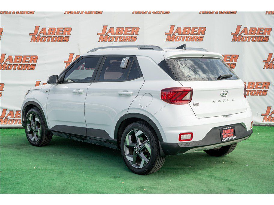 Used 2020 Hyundai Venue SEL w/ Convenience + Premium Package FWD image 25