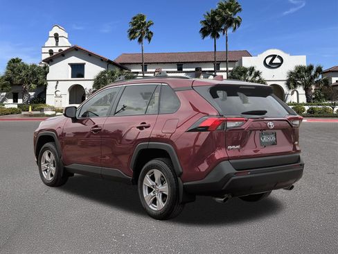 Used 2023 Toyota RAV4 XLE w/ Convenience Package FWD image 4