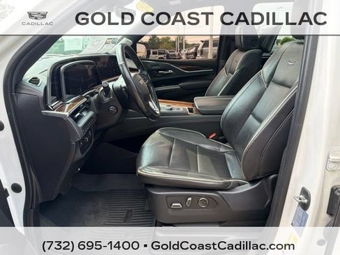 Used 2021 Cadillac Escalade ESV Premium Luxury w/ Driver Assist Tech Package AWD/4WD image 21