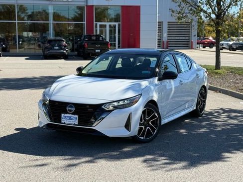 New 2025 Nissan Sentra SR w/ SR Premium Package image 9