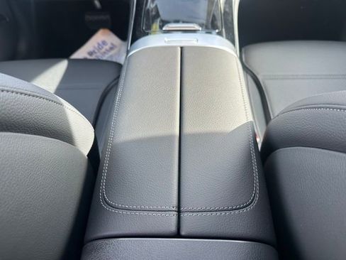 Used 2026 Mercedes-Benz GLC 350e GLC 350e image 30