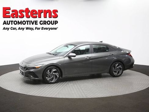 Used 2024 Hyundai Elantra Limited FWD image 60