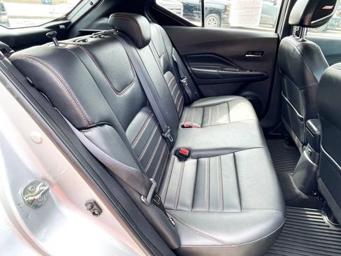 Used 2020 Nissan Kicks SR w/ SR Premium Package FWD image 13