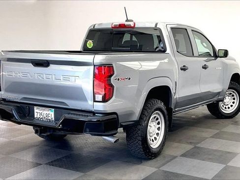 Used 2025 Chevrolet Colorado W/T AWD/4WD image 13