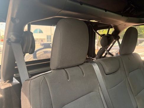 Used 2018 Jeep Wrangler Unlimited Sport S AWD/4WD image 23