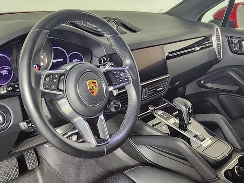Used 2021 Porsche Cayenne E-Hybrid image 11
