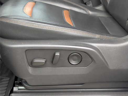 Used 2024 GMC Sierra 1500 AT4 w/ Technology Package image 11