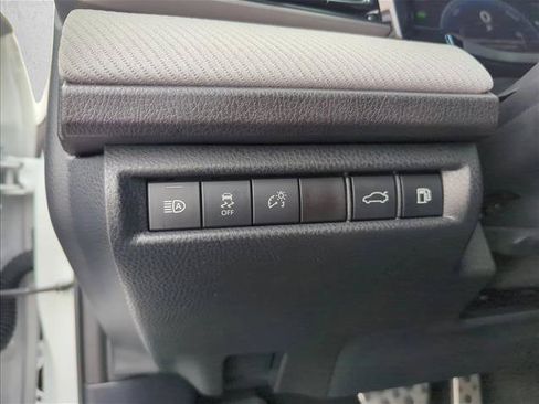 Certified 2025 Toyota Camry SE FWD image 14