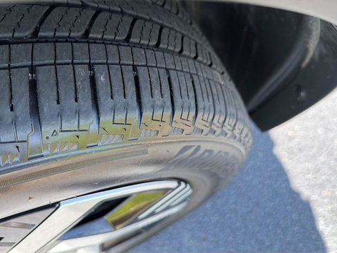 Used 2025 Nissan Kicks SV FWD image 38