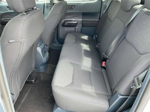 New 2025 Ford Maverick XL image 7