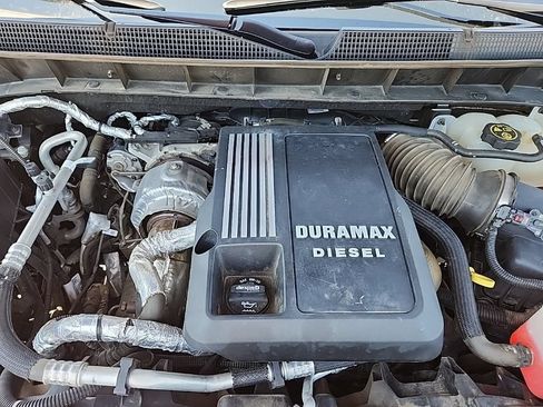 Certified 2022 Chevrolet Silverado 1500 LT w/ Diesel Off-Road Package AWD/4WD image 51