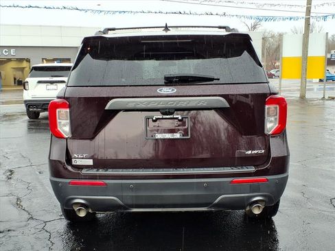 Certified 2022 Ford Explorer XLT w/ Equipment Group 202A AWD/4WD image 8