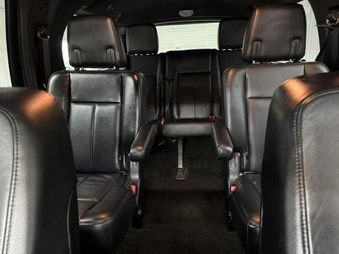 Used 2017 Ford Expedition EL Limited w/ Equipment Group 301A AWD/4WD image 11