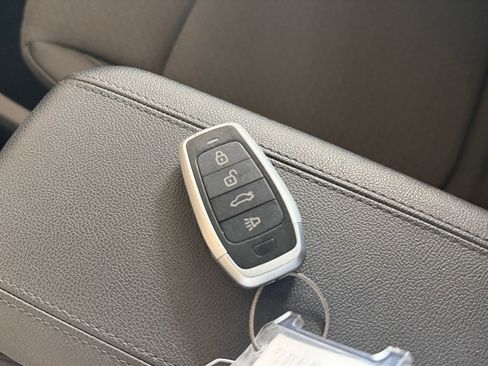 Used 2025 Buick Encore GX Preferred FWD image 21