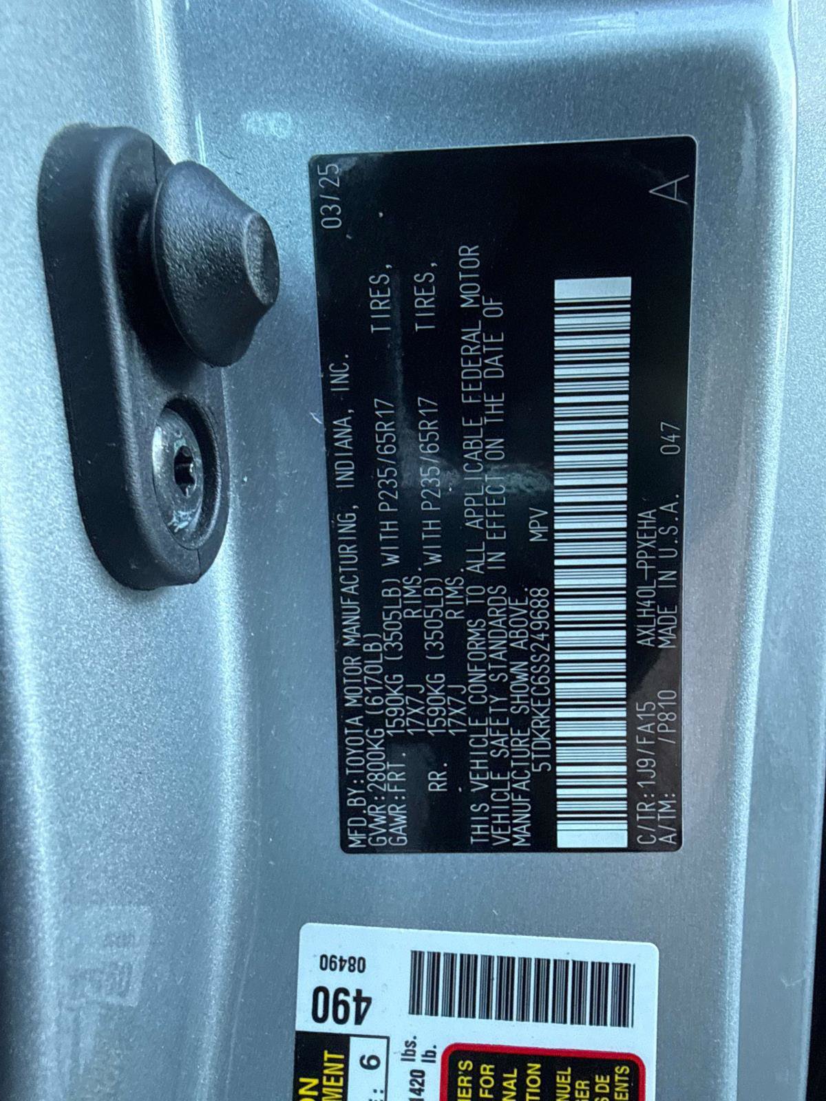 Used 2025 Toyota Sienna LE FWD image 28